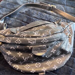 LV (replica) FANNY PACK.. with wallet and check book cover